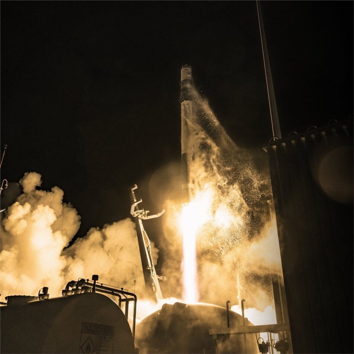 Rocket Lab, Electron, iQPS, QPS-SAR, synthetic aperture radar, Earth-imaging, Launch Complex 1, 93rd mission, low Earth orbit,