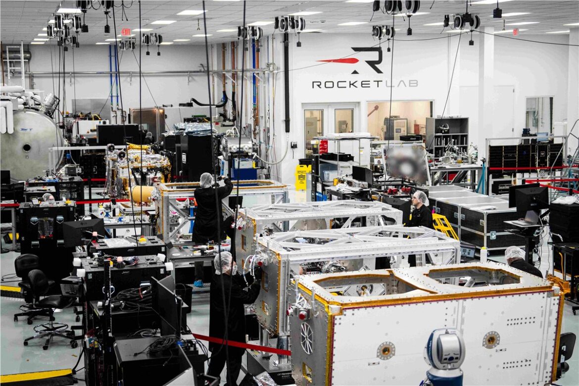 Rocket Lab, MDA Space, Globalstar, direct-to-device, Lightning platform, satellite manufacturing, Sir Peter Beck, constellation, TT&C, low Earth orbit